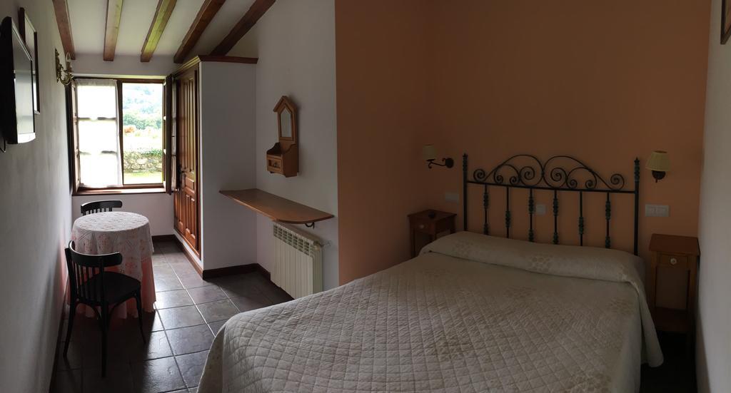 Penzion Posada La Roblera Orena Exteriér fotografie